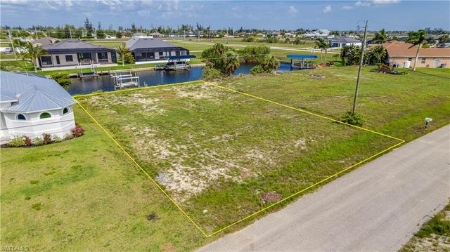 1217 NW 33rd AVE, Cape Coral, FL 33993
