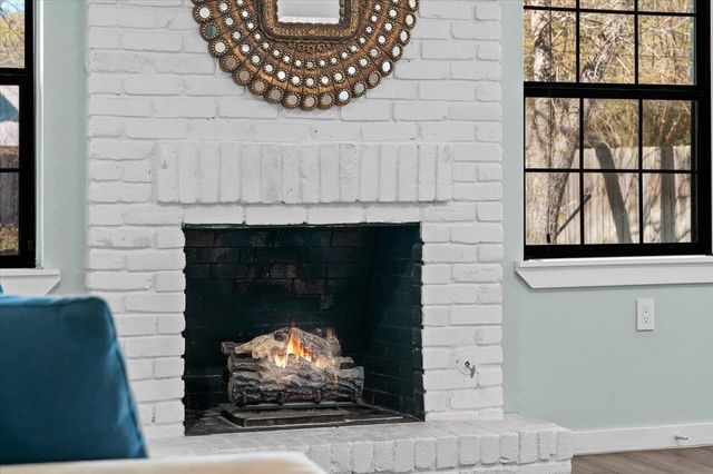 6102 Bullard DR B, Austin, TX 78757