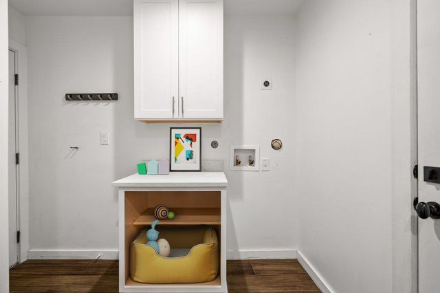 6102 Bullard DR B, Austin, TX 78757