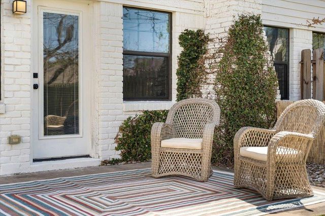 6102 Bullard DR B, Austin, TX 78757