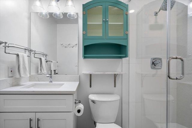 6102 Bullard DR B, Austin, TX 78757