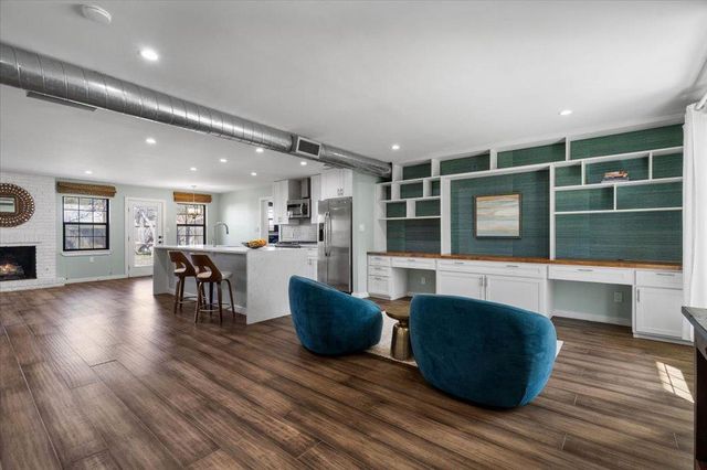 6102 Bullard DR B, Austin, TX 78757