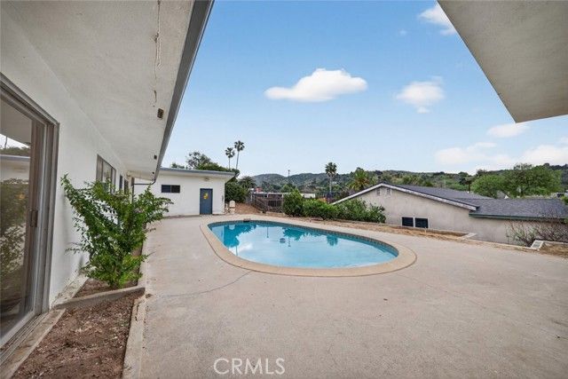 10346 Siesta Drive, Sunland (los Angeles), CA 91040