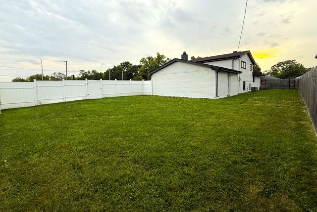 15333 Dante Avenue, Dolton, IL 60419