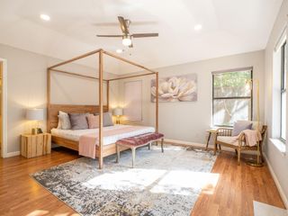 8906 Scotsman DR, Austin, TX 78750