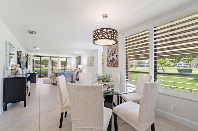 261 Old Meadow Way Way, Palm Beach Gardens, FL 33418