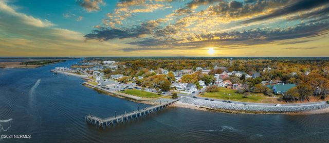 2611 Mariners Way SE, Boiling Spring Lakes, NC 28461