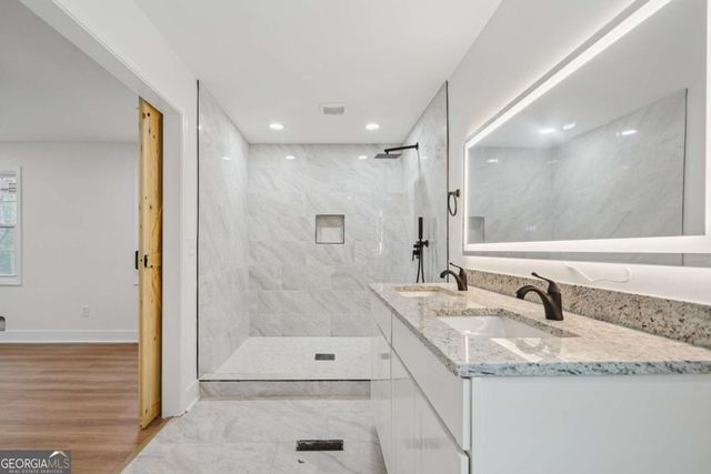 810 Winnbrook Drive, Dacula, GA 30019