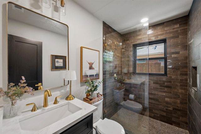 6601 E Mockingbird Lane, Dallas, TX 75214