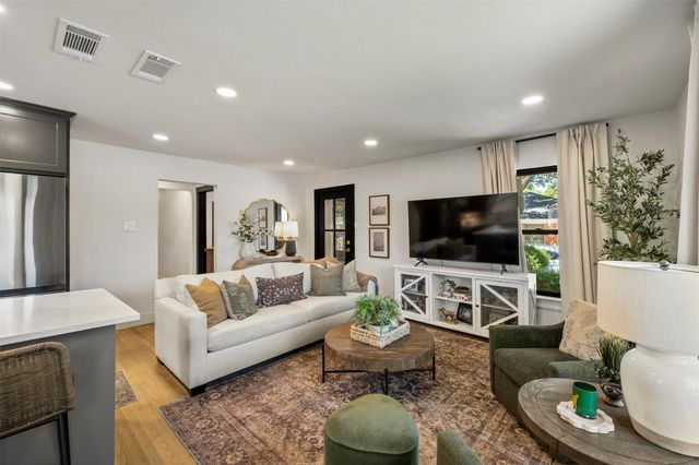 6601 E Mockingbird Lane, Dallas, TX 75214