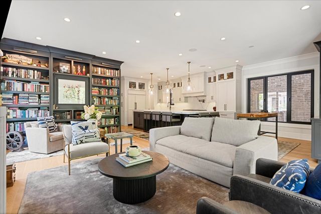 2207 N Orchard Street 1, Chicago, IL 60614