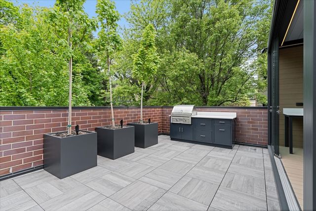 2207 N Orchard Street 1, Chicago, IL 60614