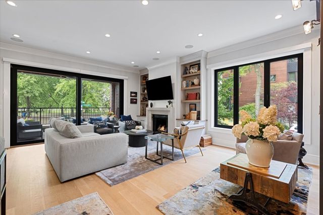 2207 N Orchard Street 1, Chicago, IL 60614