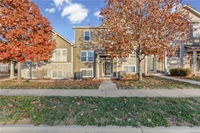 11173 S Woodsonia Drive, Olathe, KS 66062
