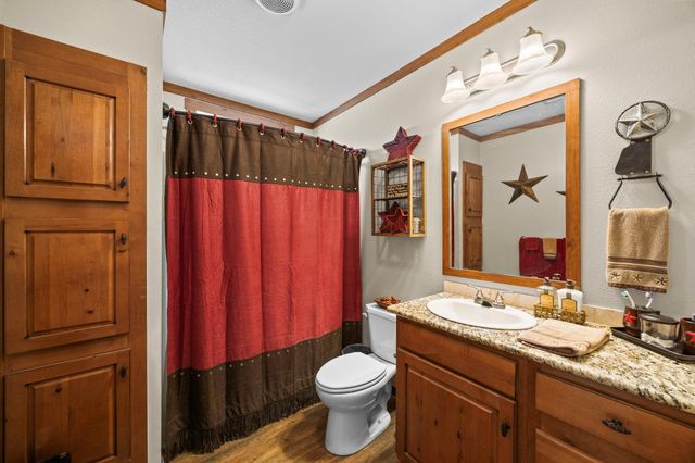 3518 Oil Field Road, Bellville, TX 77418