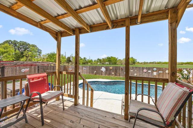 3518 Oil Field Road, Bellville, TX 77418