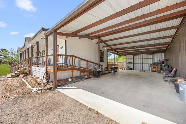3518 Oil Field Road, Bellville, TX 77418