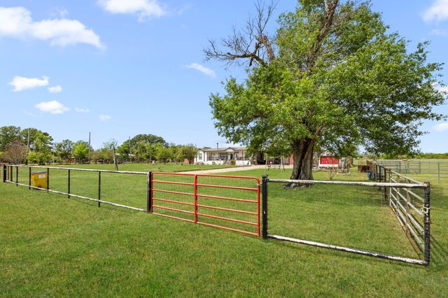 3518 Oil Field Road, Bellville, TX 77418