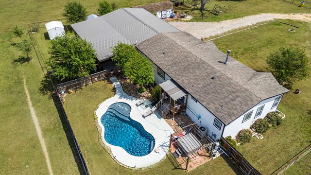 3518 Oil Field Road, Bellville, TX 77418