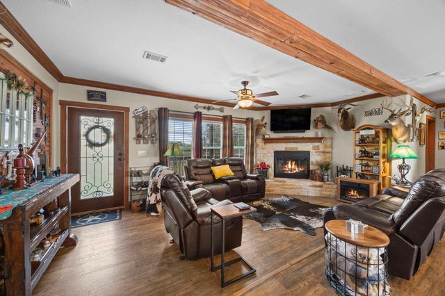 3518 Oil Field Road, Bellville, TX 77418