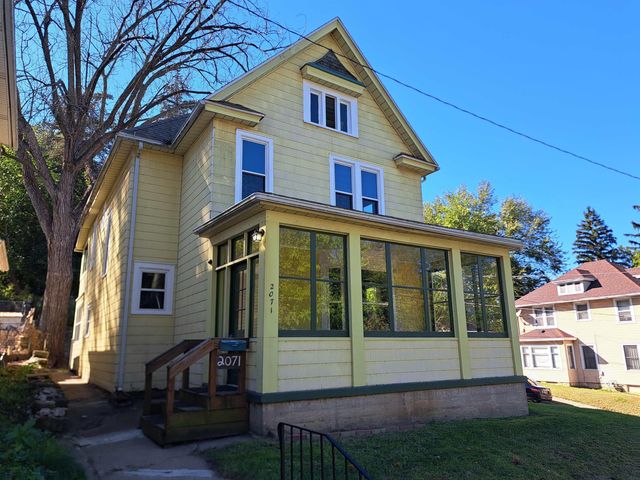 2071 N Main Street, Dubuque, IA 52001