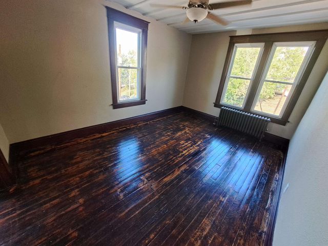 2071 N Main Street, Dubuque, IA 52001