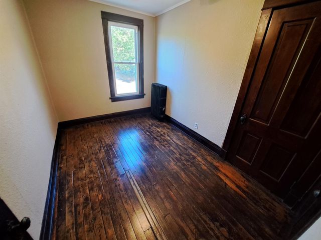 2071 N Main Street, Dubuque, IA 52001