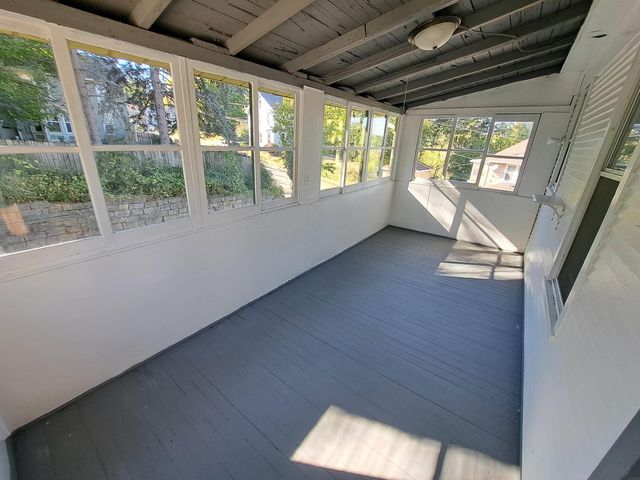 2071 N Main Street, Dubuque, IA 52001