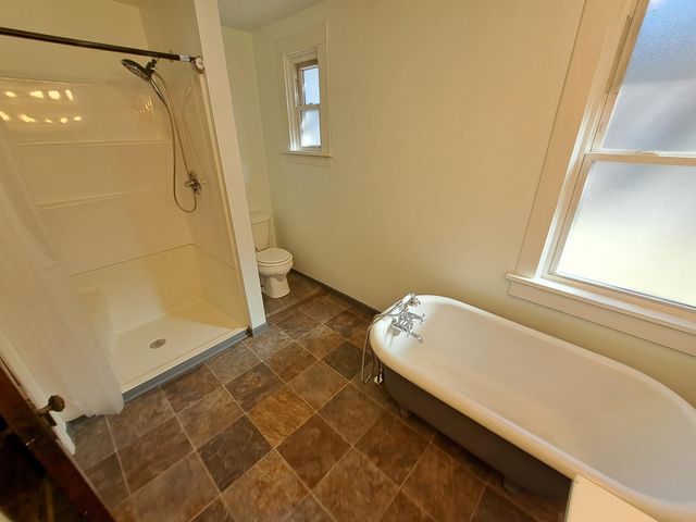 2071 N Main Street, Dubuque, IA 52001