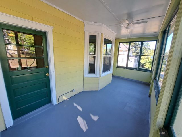 2071 N Main Street, Dubuque, IA 52001