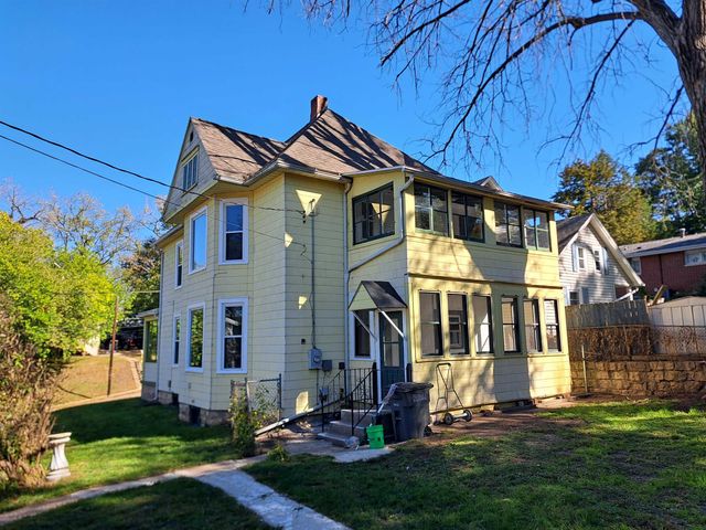 2071 N Main Street, Dubuque, IA 52001
