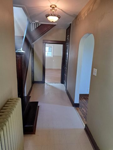 2071 N Main Street, Dubuque, IA 52001