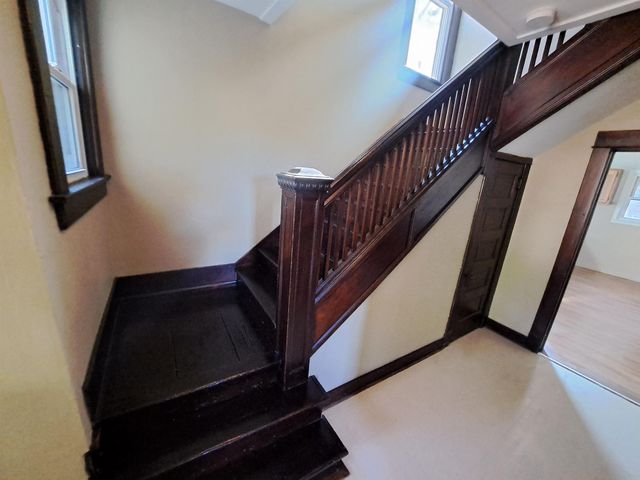 2071 N Main Street, Dubuque, IA 52001