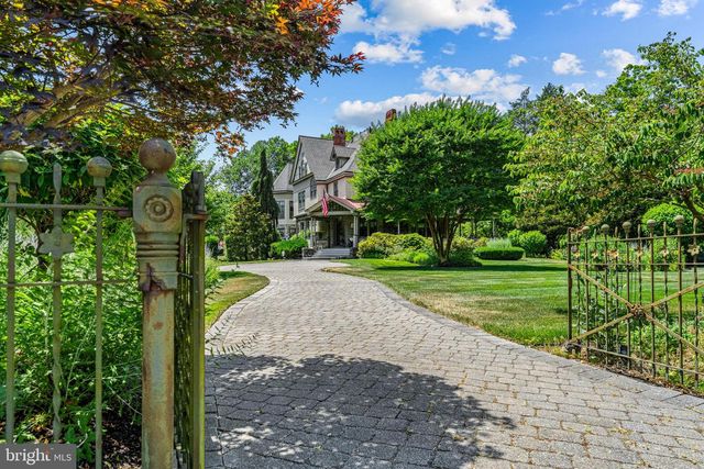 500 CHESTER AVE, Moorestown, NJ 08057