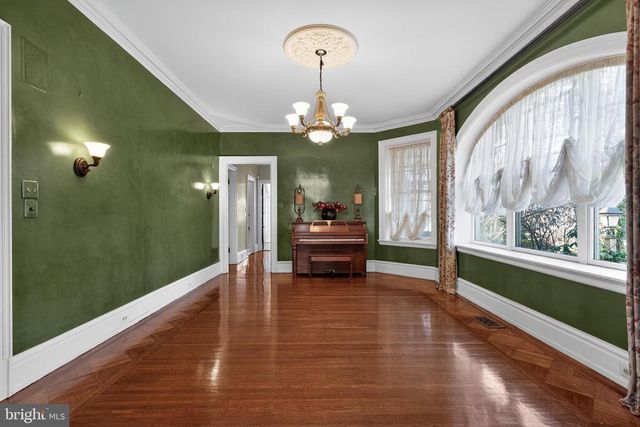 500 CHESTER AVE, Moorestown, NJ 08057