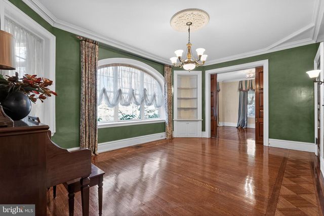 500 CHESTER AVE, Moorestown, NJ 08057