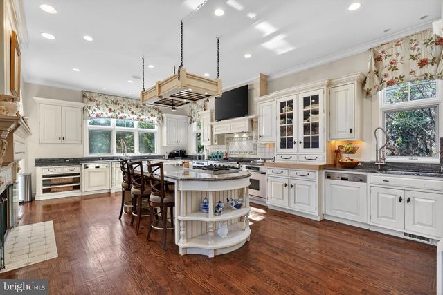 500 CHESTER AVE, Moorestown, NJ 08057