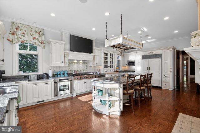 500 CHESTER AVE, Moorestown, NJ 08057