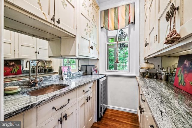 500 CHESTER AVE, Moorestown, NJ 08057