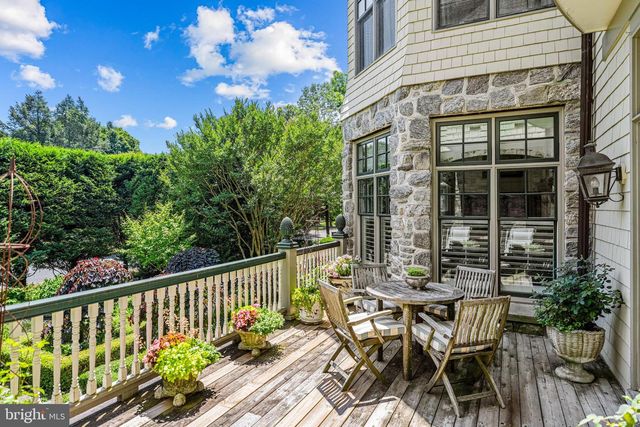 500 CHESTER AVE, Moorestown, NJ 08057