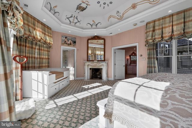 500 CHESTER AVE, Moorestown, NJ 08057