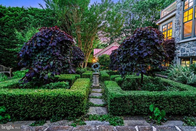 500 CHESTER AVE, Moorestown, NJ 08057