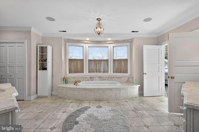 500 CHESTER AVE, Moorestown, NJ 08057