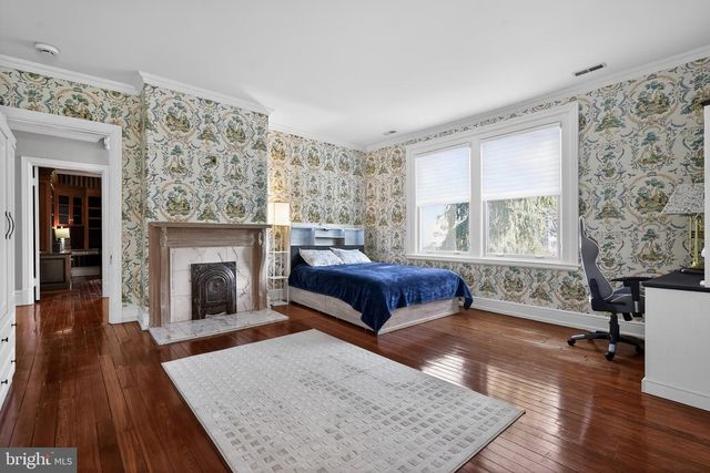 500 CHESTER AVE, Moorestown, NJ 08057