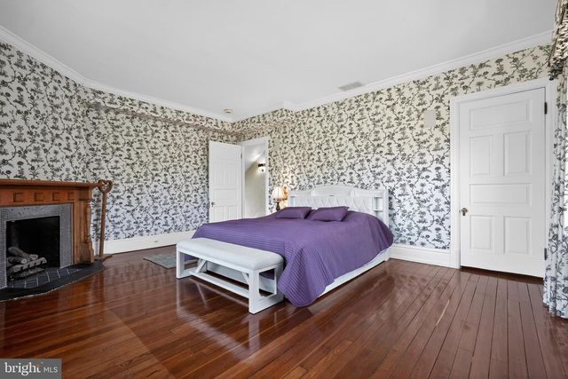 500 CHESTER AVE, Moorestown, NJ 08057