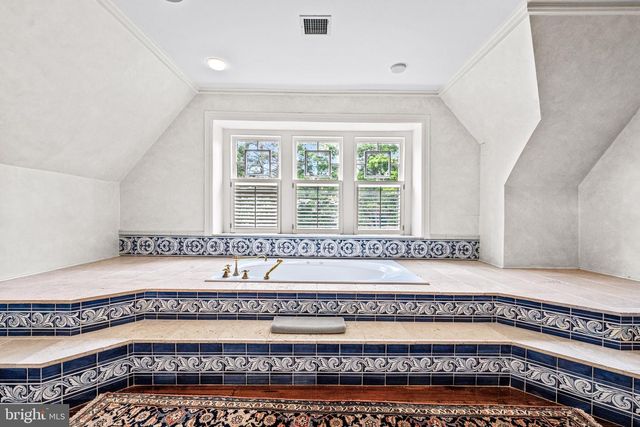 500 CHESTER AVE, Moorestown, NJ 08057