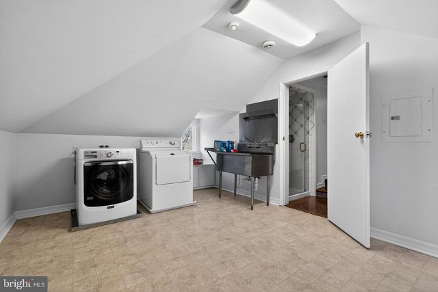 500 CHESTER AVE, Moorestown, NJ 08057