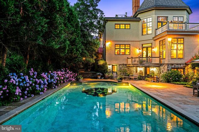 500 CHESTER AVE, Moorestown, NJ 08057