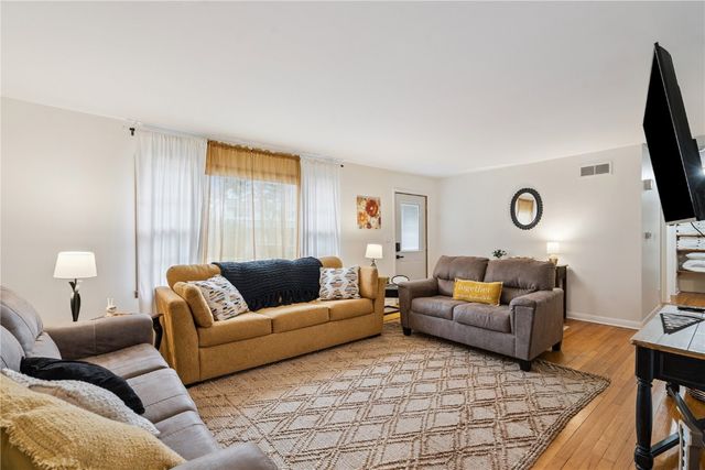 1237 Melrose Avenue, Iowa City, IA 52246