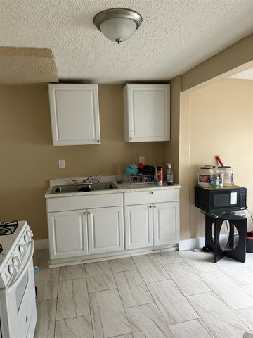 5143 Saint Clair Street, Detroit, MI 48213